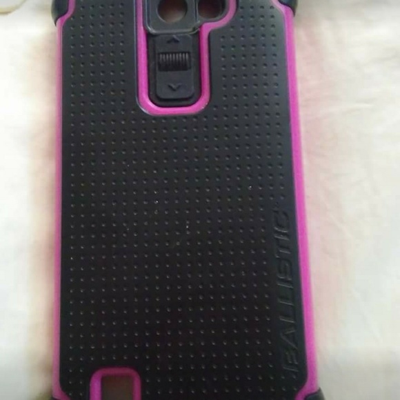 Phone cases/ scarf - Picture 2 of 3